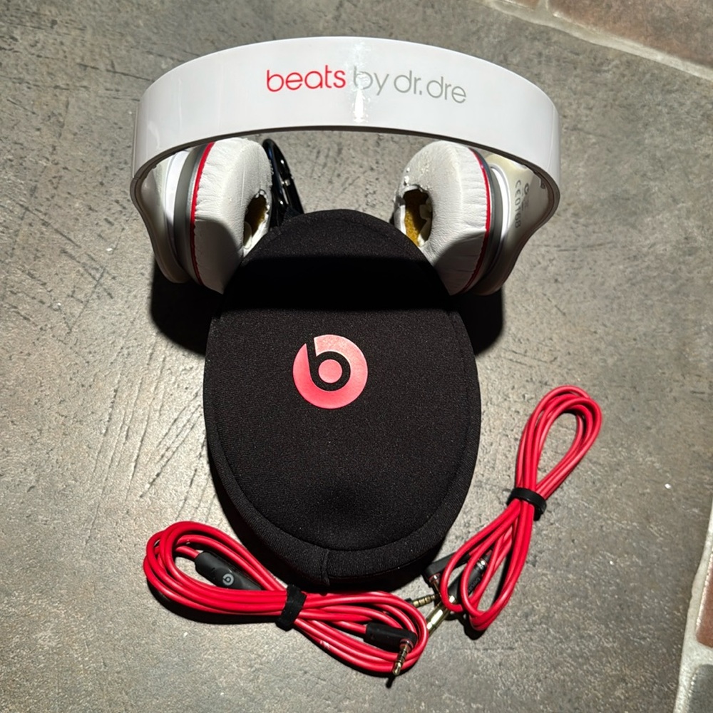Beats By Dr Dre Wireless over ear Headphones red & white
